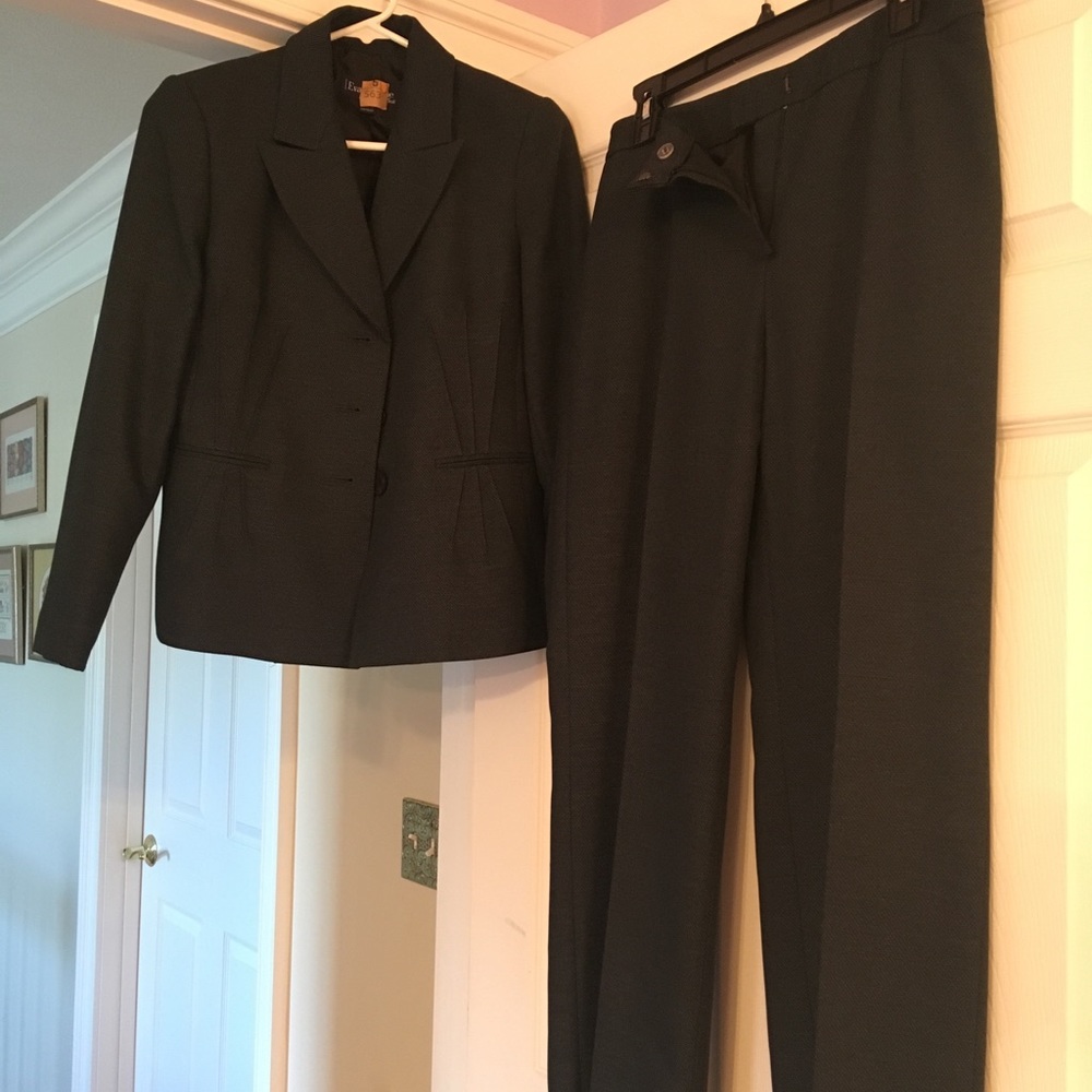 Evan Picone Suit